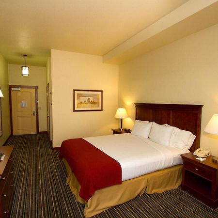 Holiday Inn Express Turlock By Ihg Zewnętrze zdjęcie