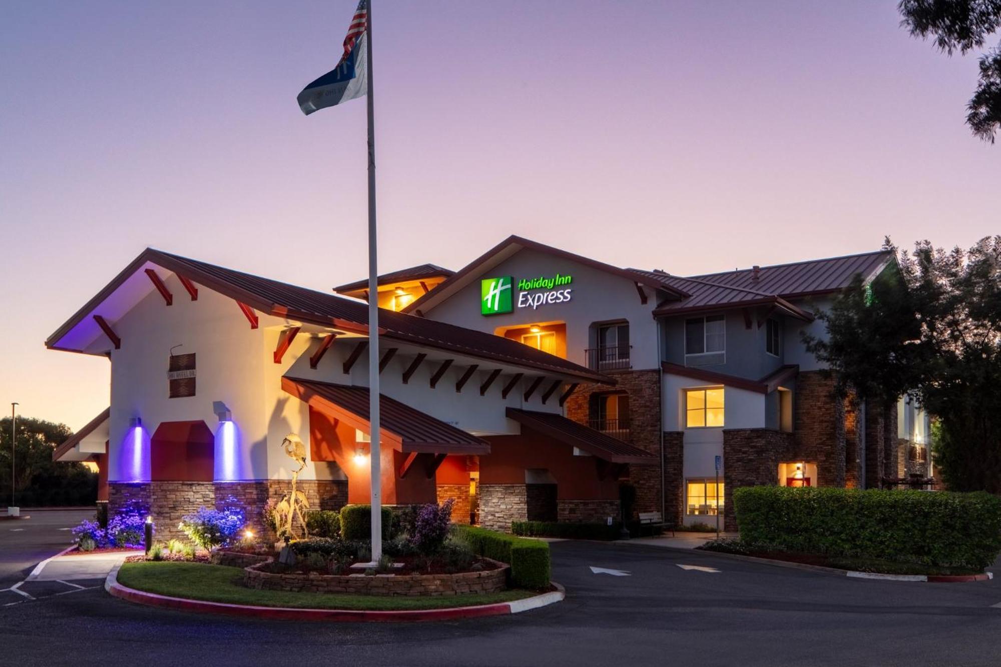 Holiday Inn Express Turlock By Ihg Zewnętrze zdjęcie