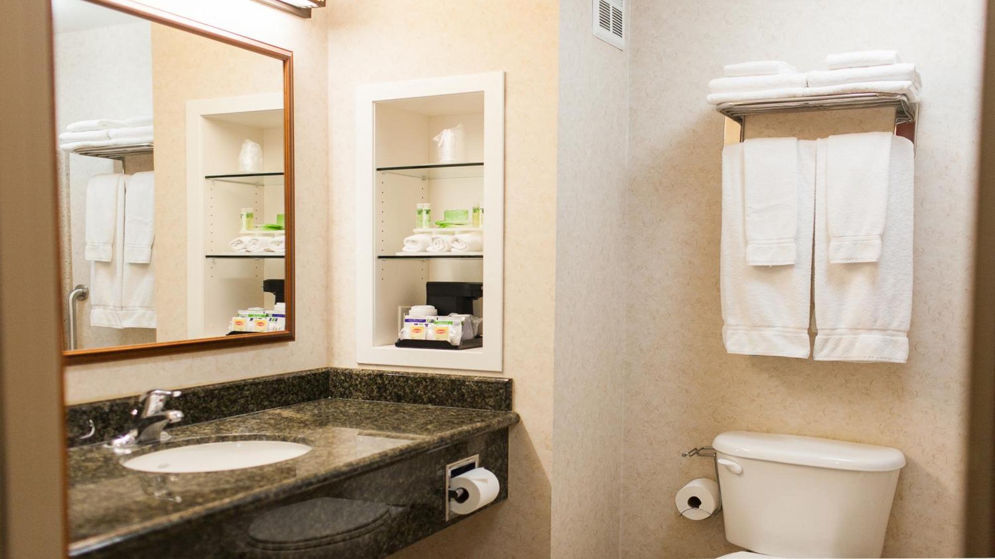 Holiday Inn Express Turlock By Ihg Zewnętrze zdjęcie