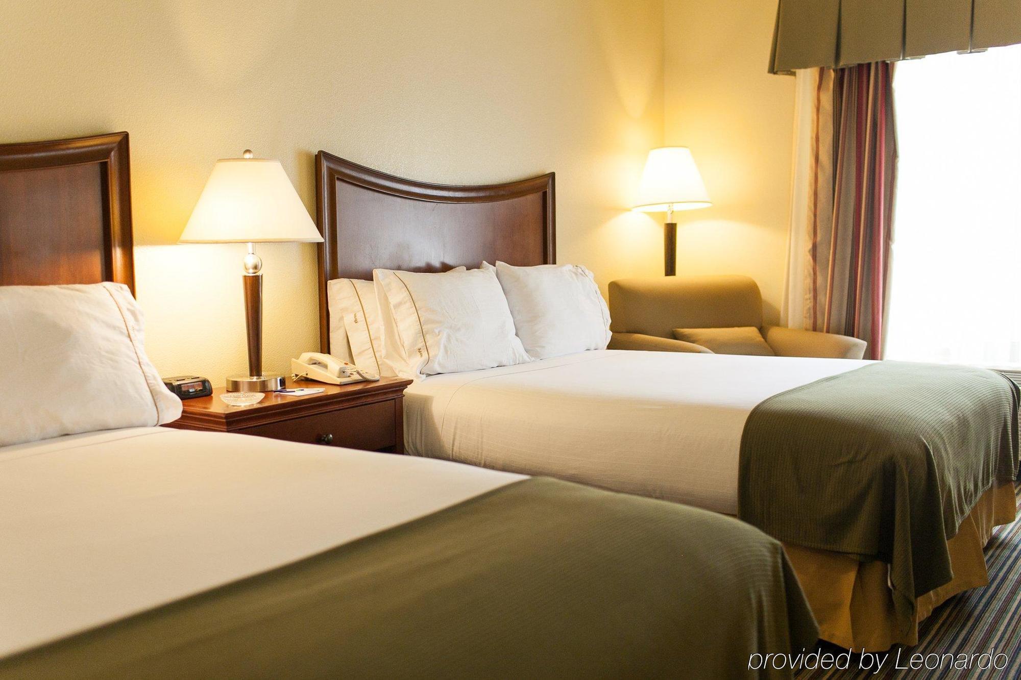 Holiday Inn Express Turlock By Ihg Zewnętrze zdjęcie