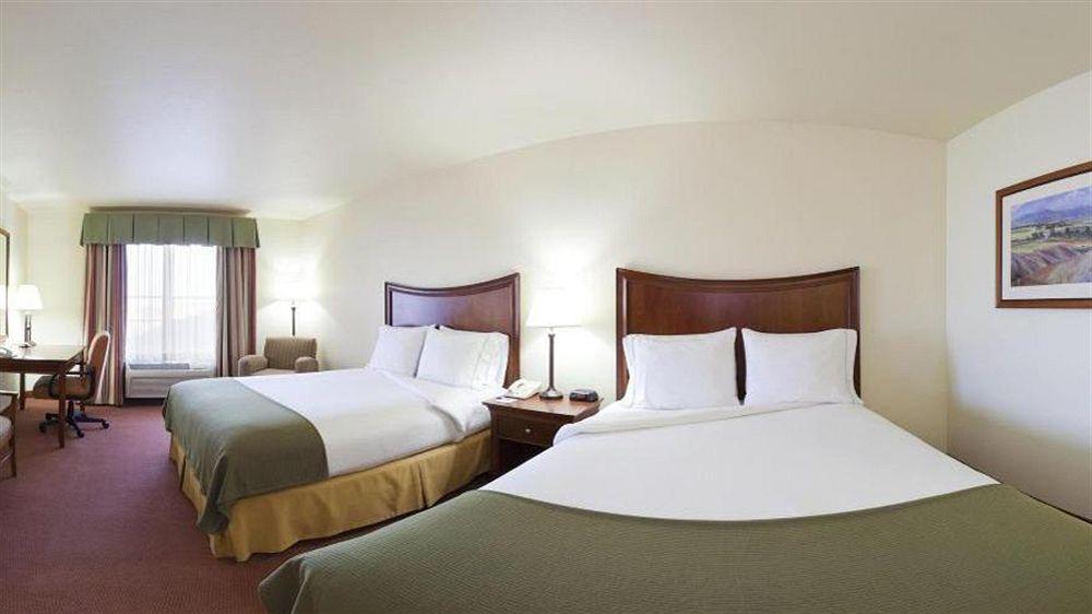 Holiday Inn Express Turlock By Ihg Zewnętrze zdjęcie